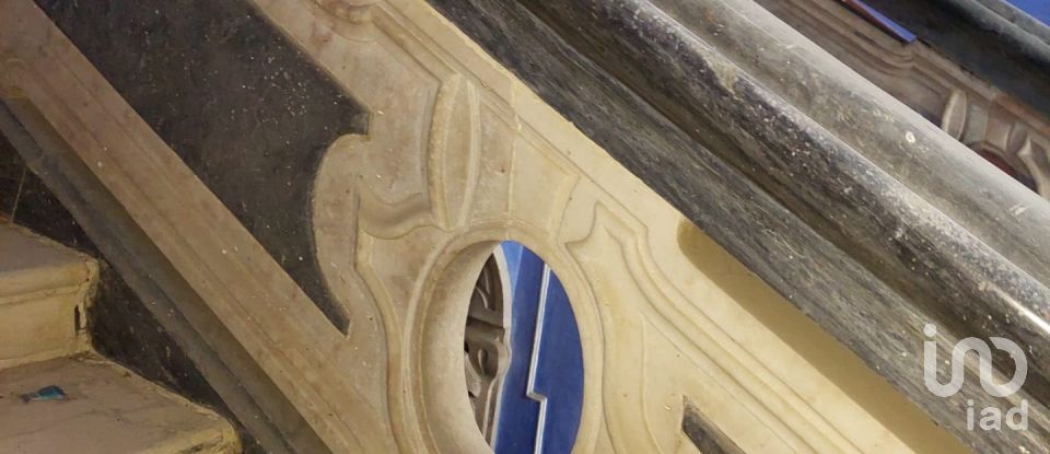 Bâtiment à Sé e São Lourenço de 423 m²