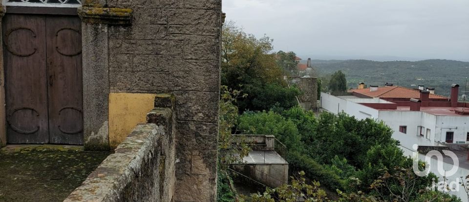 Bâtiment à Sé e São Lourenço de 423 m²