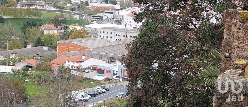 Bâtiment à Sé e São Lourenço de 423 m²