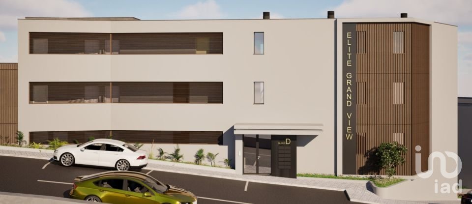 Apartamento T2 em Estreito de Câmara de Lobos de 104 m²