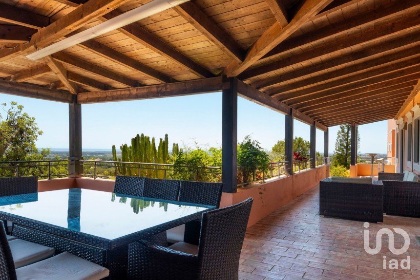 Maison T4 à Santa Bárbara de Nexe de 484 m²