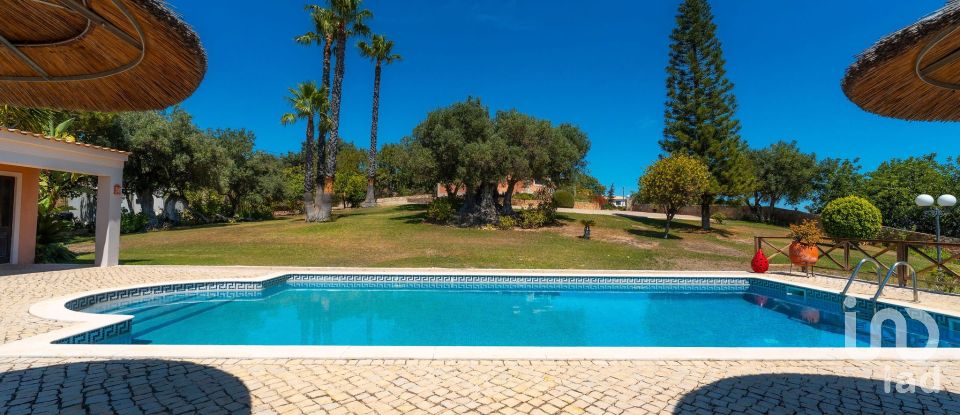 Maison T4 à Santa Bárbara de Nexe de 484 m²