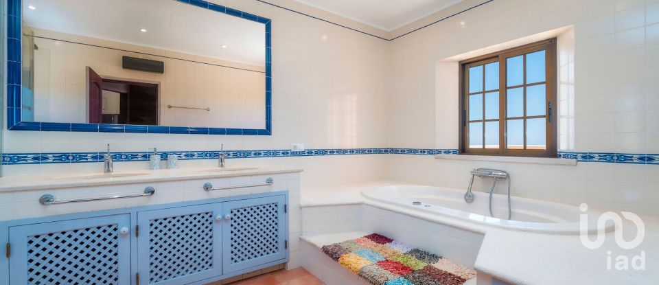 Maison T4 à Santa Bárbara de Nexe de 484 m²