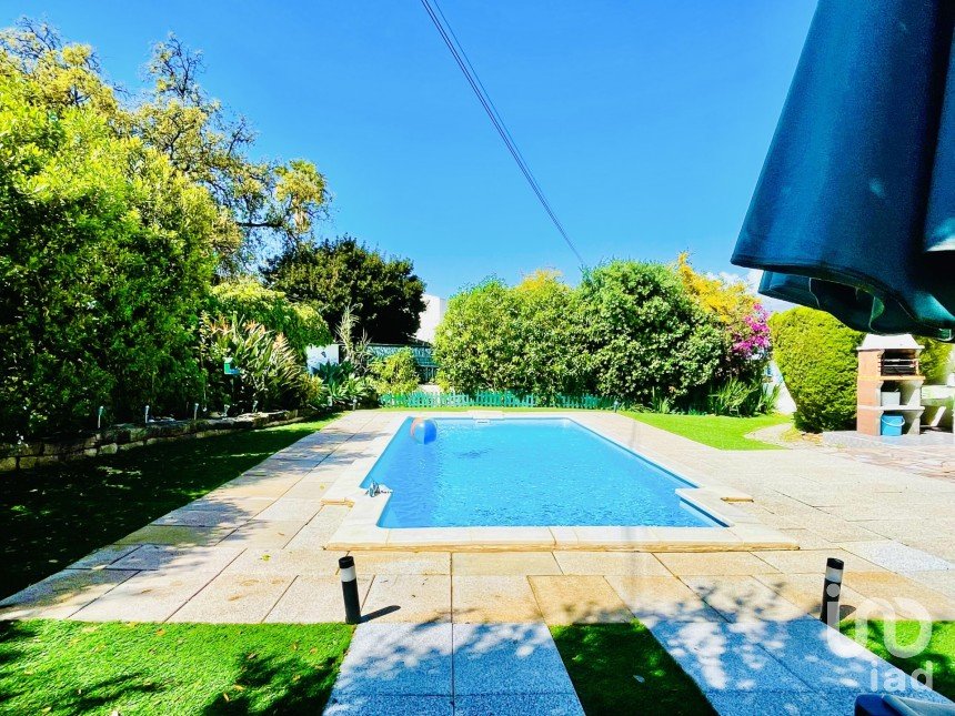 Moradia T3 em Albufeira e Olhos de Água de 391 m²