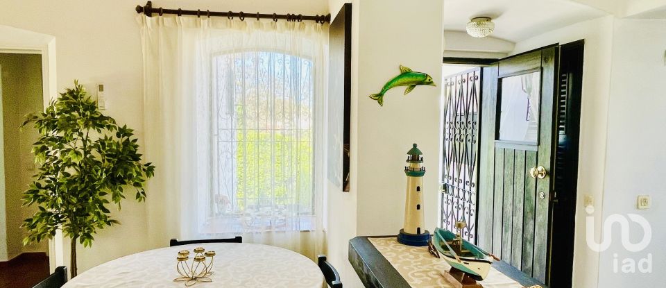 Moradia T3 em Albufeira e Olhos de Água de 391 m²