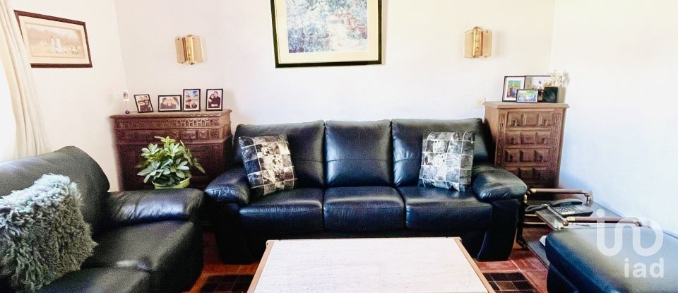 Moradia T3 em Albufeira e Olhos de Água de 391 m²