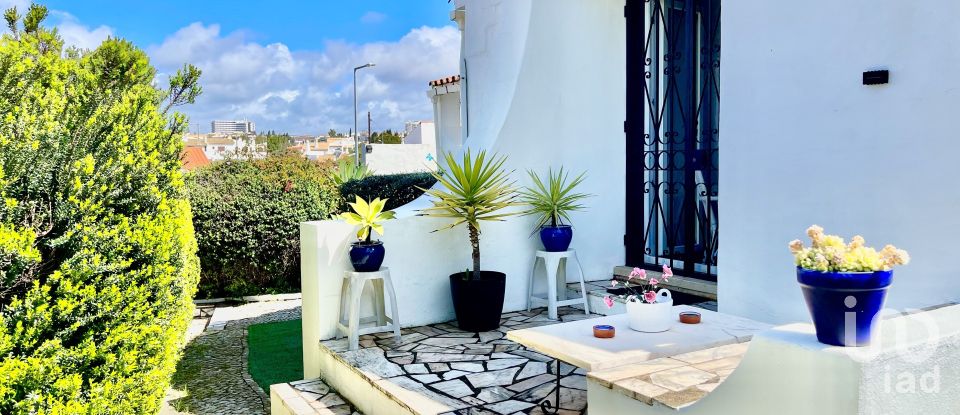 Moradia T3 em Albufeira e Olhos de Água de 391 m²