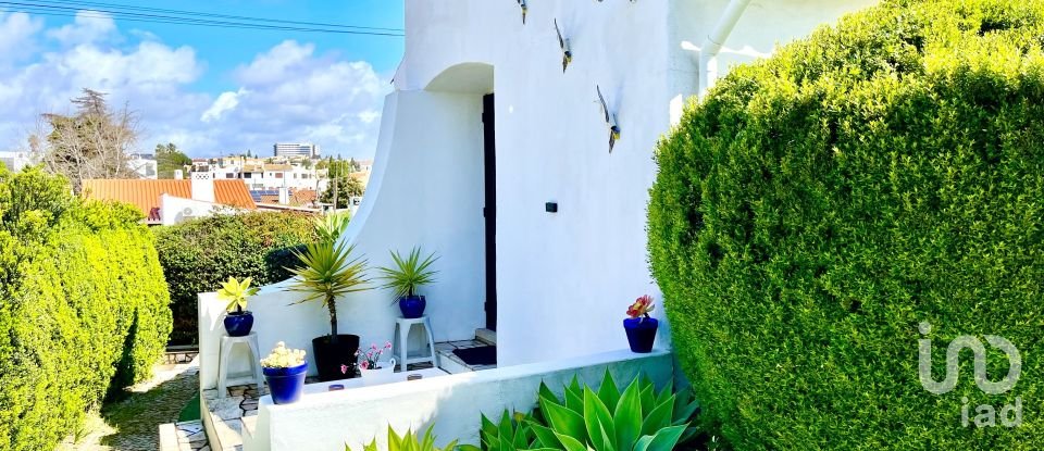 Moradia T3 em Albufeira e Olhos de Água de 391 m²