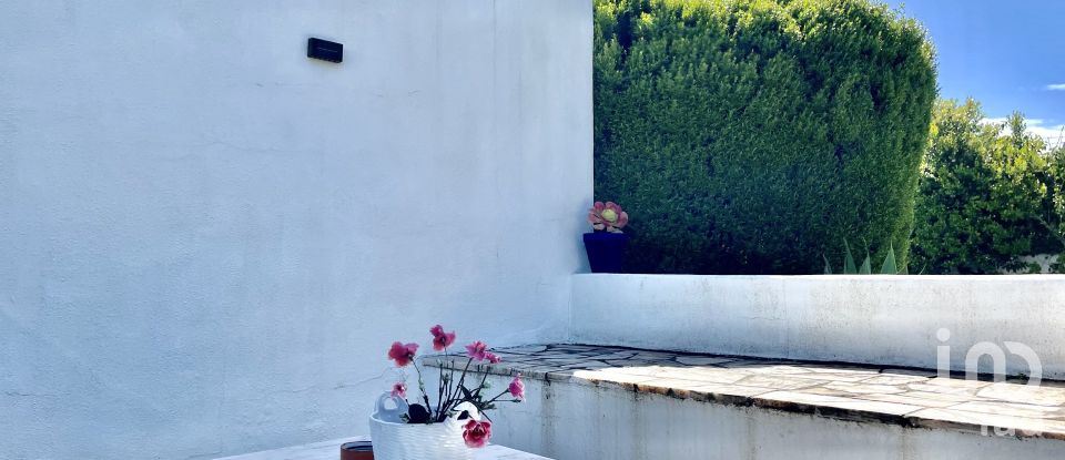 Moradia T3 em Albufeira e Olhos de Água de 391 m²