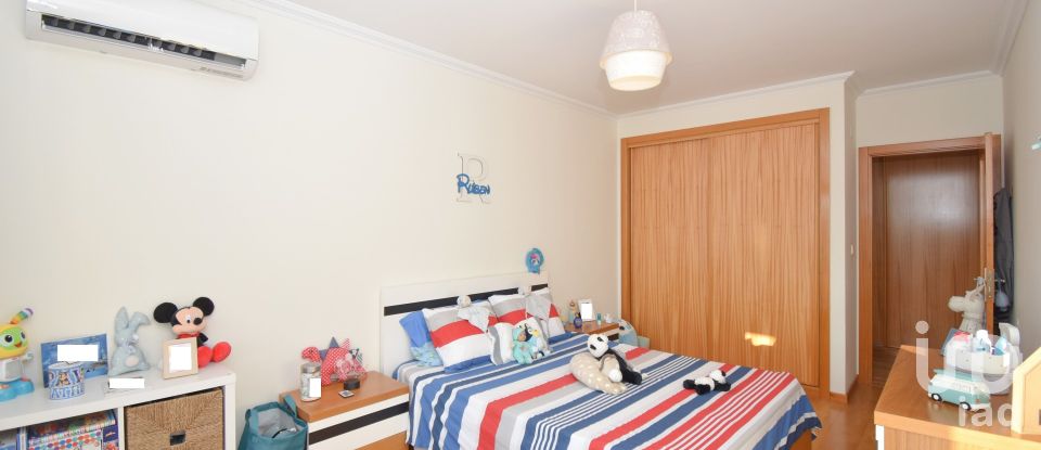 Apartamento T3 em Vialonga de 130 m²