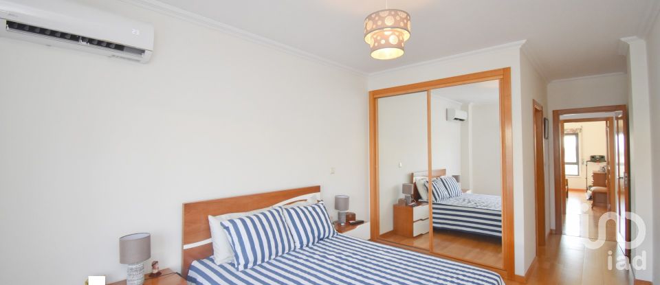 Apartamento T3 em Vialonga de 130 m²