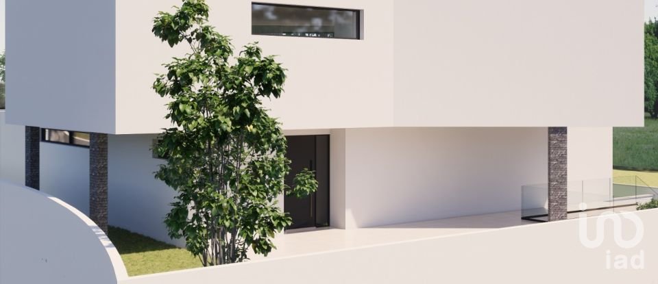 Terrain à bâtir à Famalicão de 1 570 m²