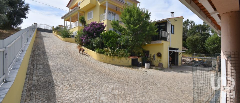 Maison traditionnelle T5 à Foz de Arouce e Casal de Ermio de 431 m²