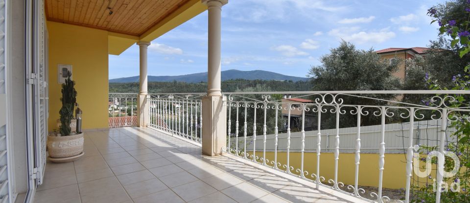 Maison traditionnelle T5 à Foz de Arouce e Casal de Ermio de 431 m²