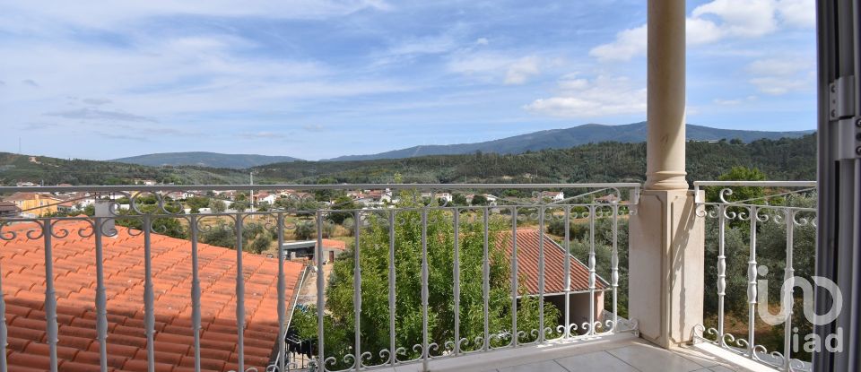 Maison traditionnelle T5 à Foz de Arouce e Casal de Ermio de 431 m²