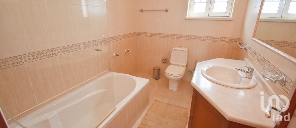 Maison traditionnelle T5 à Foz de Arouce e Casal de Ermio de 431 m²