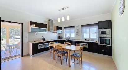 Maison T4 à Pinhal Novo de 197 m²