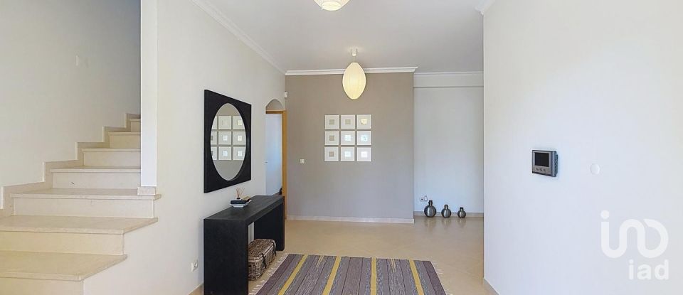 House T4 in Pinhal Novo of 197 m²