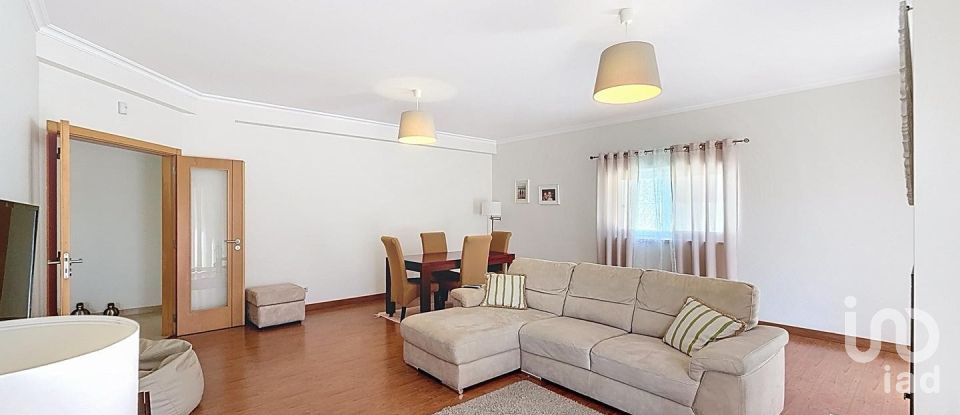 House T4 in Pinhal Novo of 197 m²