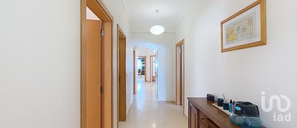 House T4 in Pinhal Novo of 197 m²