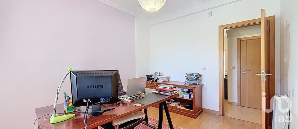 House T4 in Pinhal Novo of 197 m²