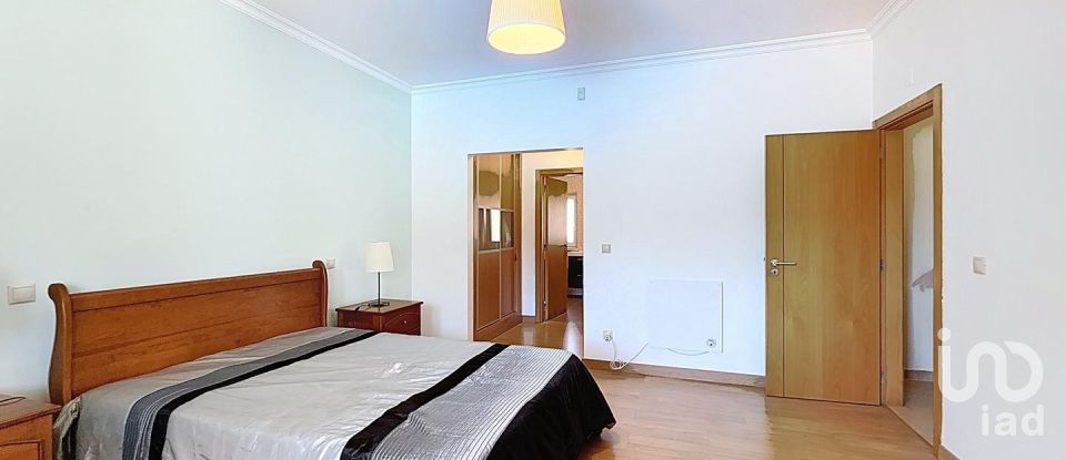 House T4 in Pinhal Novo of 197 m²