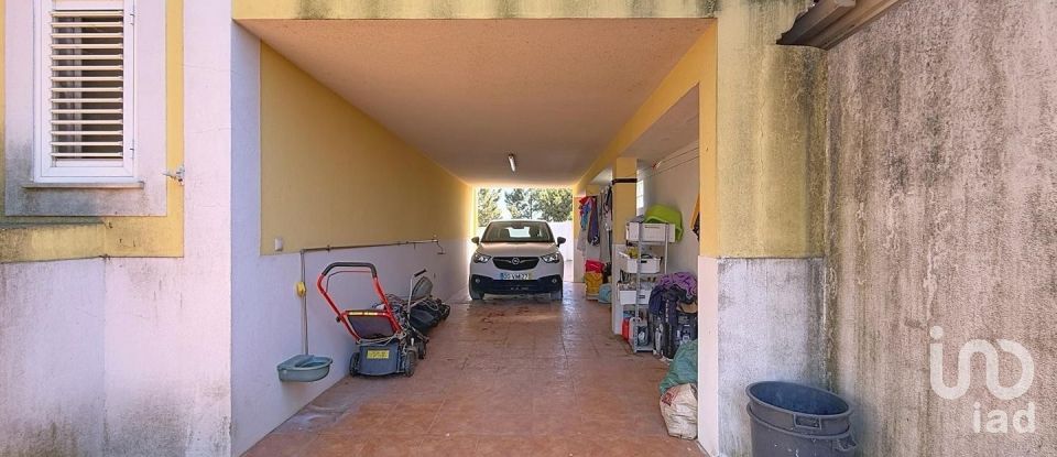 House T4 in Pinhal Novo of 197 m²