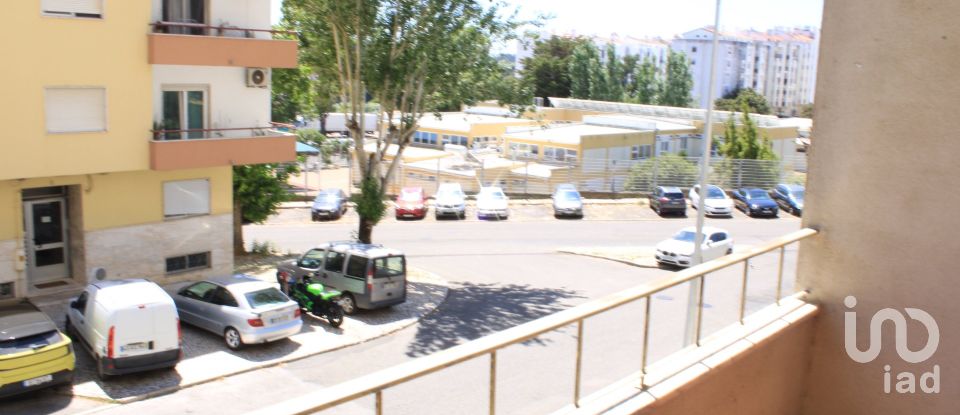 Apartment T3 in Rio de Mouro of 115 m²