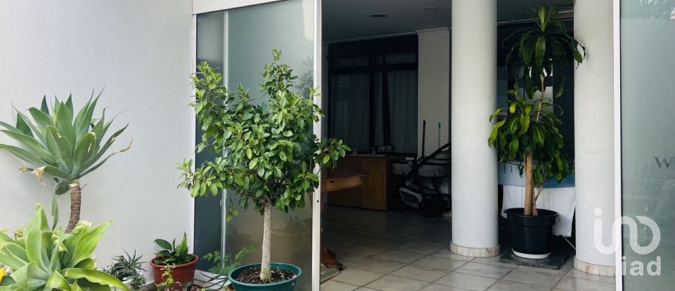 Boutique/Local commercial à Albufeira e Olhos de Água de 24 m²