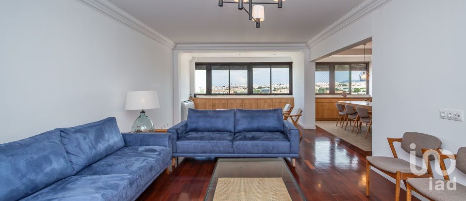 Apartment T4 in Oeiras e São Julião da Barra, Paço de Arcos e Caxias of 190 m²