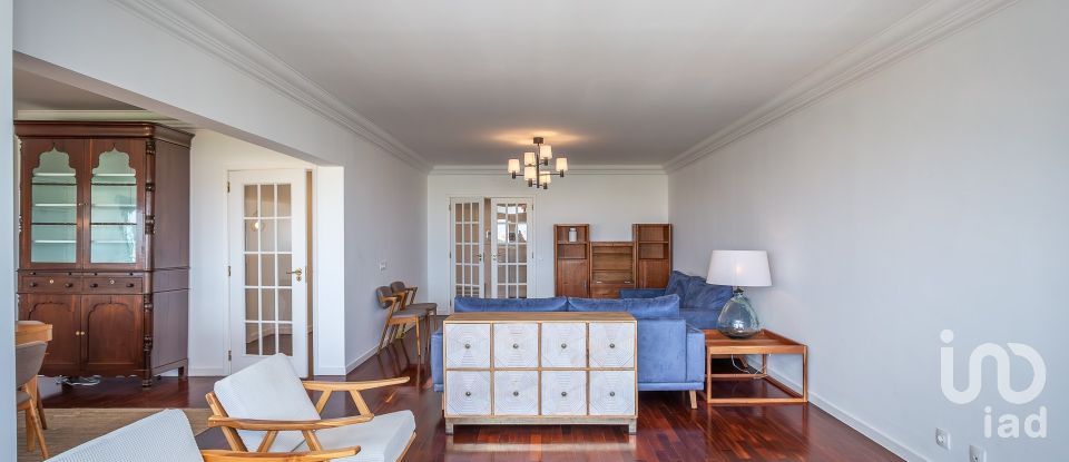 Apartment T4 in Oeiras e São Julião da Barra, Paço de Arcos e Caxias of 190 m²