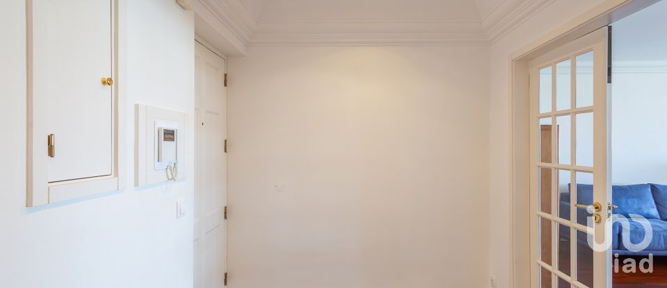 Apartment T4 in Oeiras e São Julião da Barra, Paço de Arcos e Caxias of 190 m²