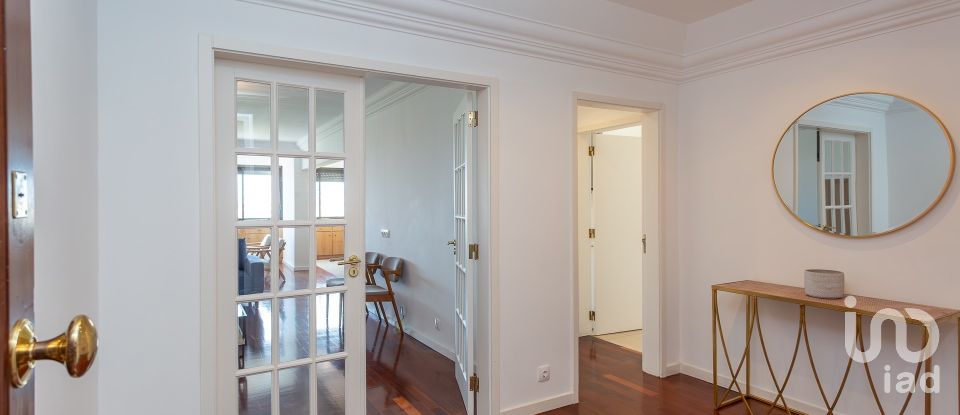 Apartment T4 in Oeiras e São Julião da Barra, Paço de Arcos e Caxias of 190 m²