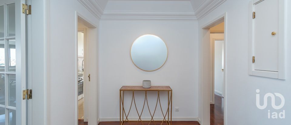 Apartment T4 in Oeiras e São Julião da Barra, Paço de Arcos e Caxias of 190 m²