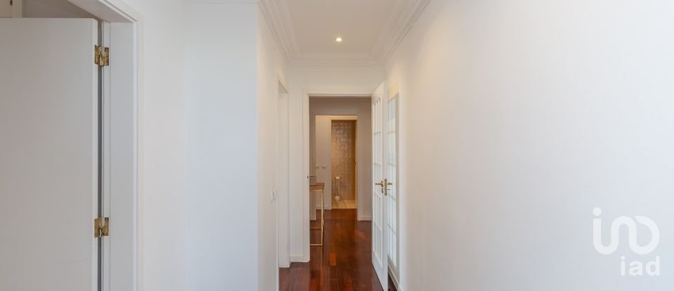 Apartment T4 in Oeiras e São Julião da Barra, Paço de Arcos e Caxias of 190 m²