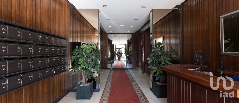 Apartment T4 in Oeiras e São Julião da Barra, Paço de Arcos e Caxias of 190 m²