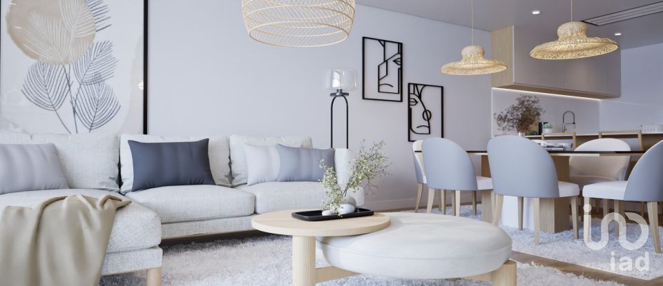 Apartamento T3 em Estreito de Câmara de Lobos de 135 m²