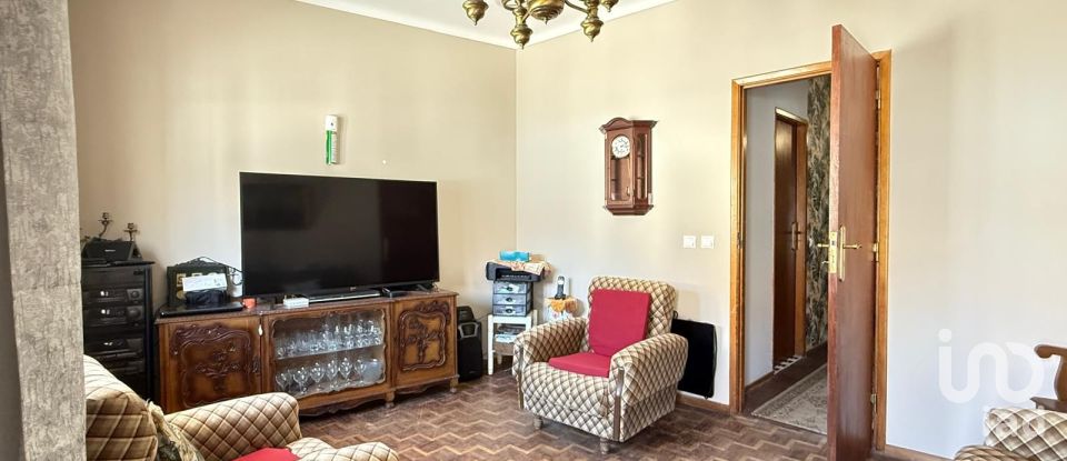 Maison T3 à Malhou, Louriceira e Espinheiro de 140 m²