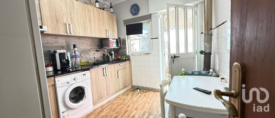 Maison T3 à Malhou, Louriceira e Espinheiro de 140 m²