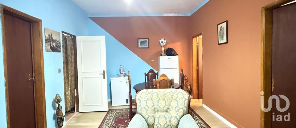 Maison T3 à Malhou, Louriceira e Espinheiro de 140 m²