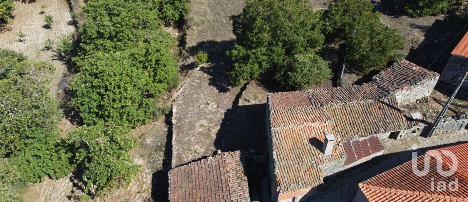 Casa T2 em Penedono e Granja de 257 m²