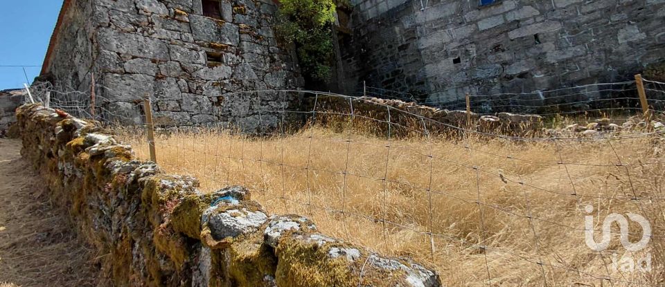 Moradia T0 em Castro Laboreiro e Lamas de Mouro de 201 m²