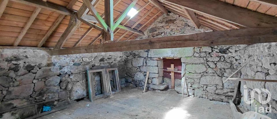 Moradia T0 em Castro Laboreiro e Lamas de Mouro de 201 m²