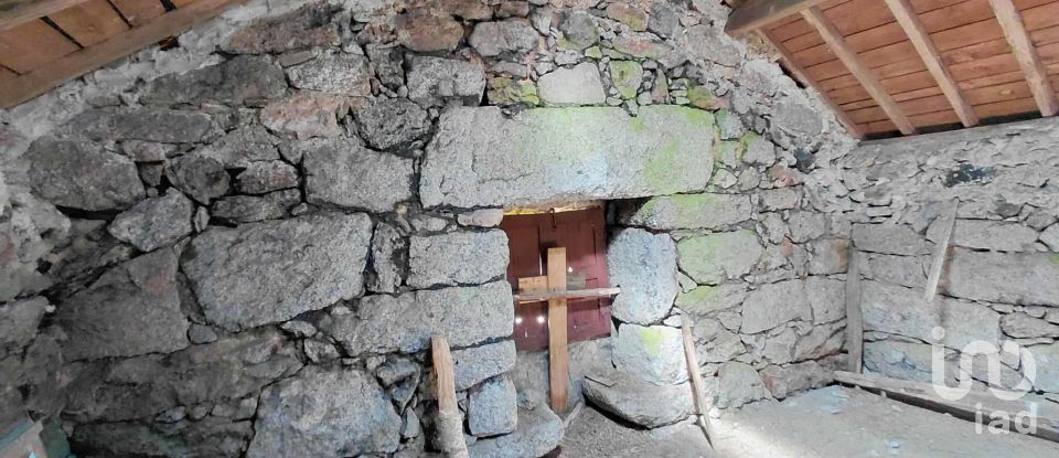 Moradia T0 em Castro Laboreiro e Lamas de Mouro de 201 m²