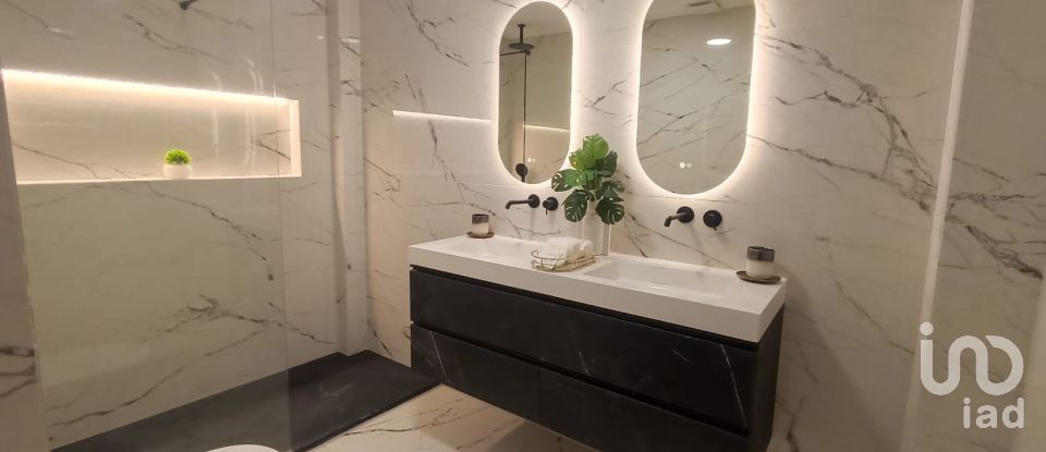 Moradia T4 em Charneca De Caparica E Sobreda de 170 m²