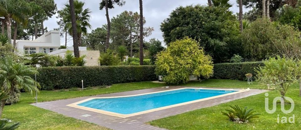 Moradia T4 em Charneca De Caparica E Sobreda de 170 m²