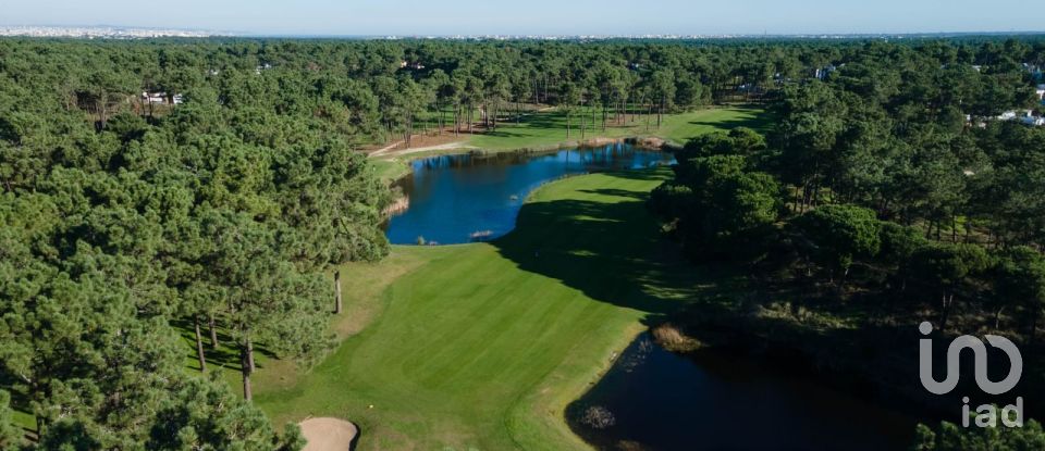 Moradia T4 em Charneca De Caparica E Sobreda de 170 m²