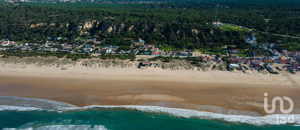 Moradia T4 em Charneca De Caparica E Sobreda de 170 m²