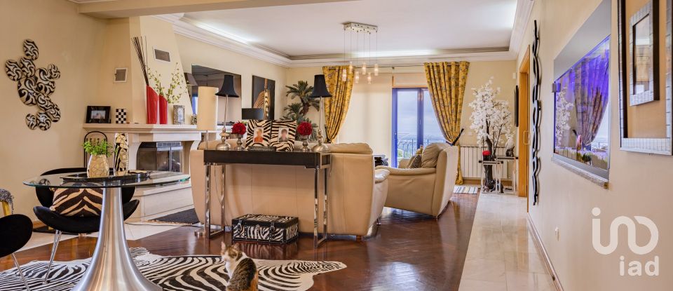 House T5 in Palmela of 360 m²