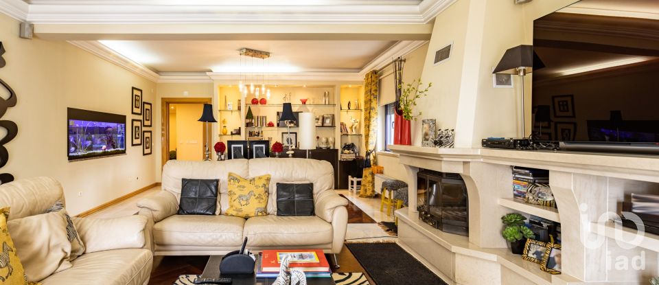 House T5 in Palmela of 360 m²